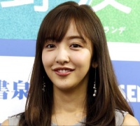 板野友美成立公司担任社长 受前队友小嶋阳菜影响