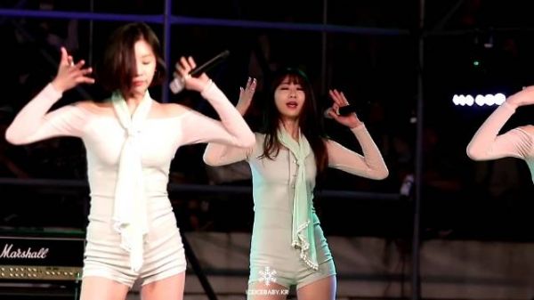 感受下什么是人间妲己 韩国女团 9Muses 朴景丽 150513 GLUE