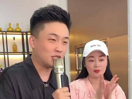 刘老根红孩儿与关婷娜携手呈现精彩表演，期待您的关注和支持！